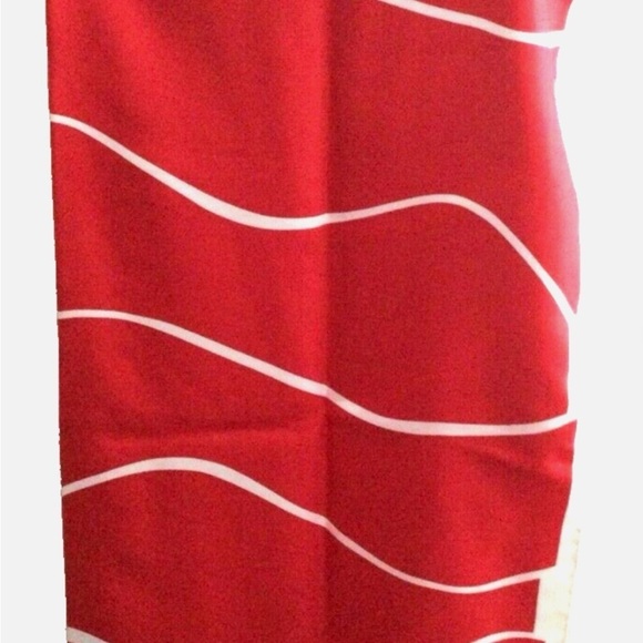 Vintage Christian Dior Silk Scarf Red and White Wave 35" square - Picture 5 of 5